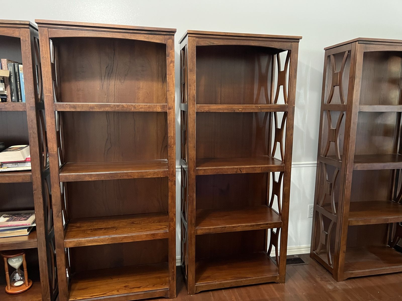 Solid wood bookshelves,Set of 6 Excelent condition