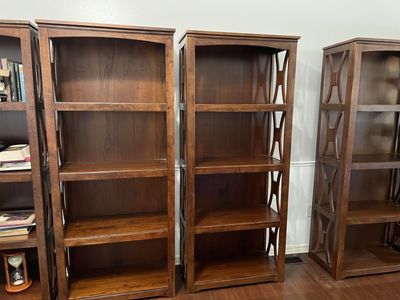 Solid wood bookshelves,Set of 6 Excelent condition