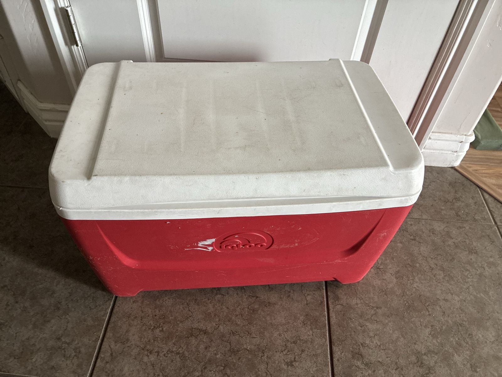 Igloo Red and White Hard-Sided Cooler