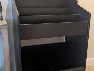 3-tier Front-facing Vinyl Record Shelf