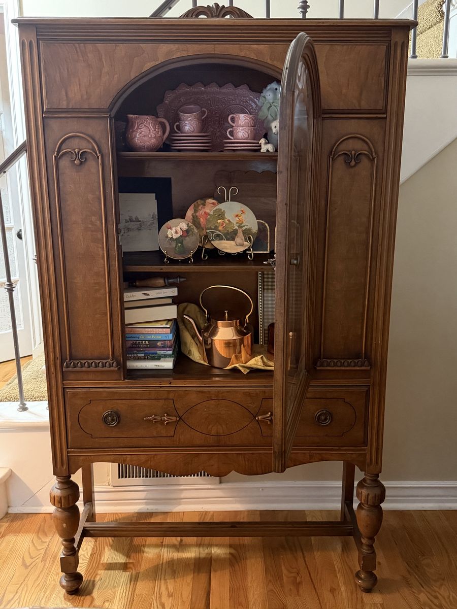 Vintage Jacobean Hutch/ Cabinet with Glass Door & Carved Details
