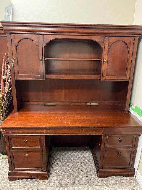 Executive Wood Office Desk with Hutch – Classic Cherry Finish