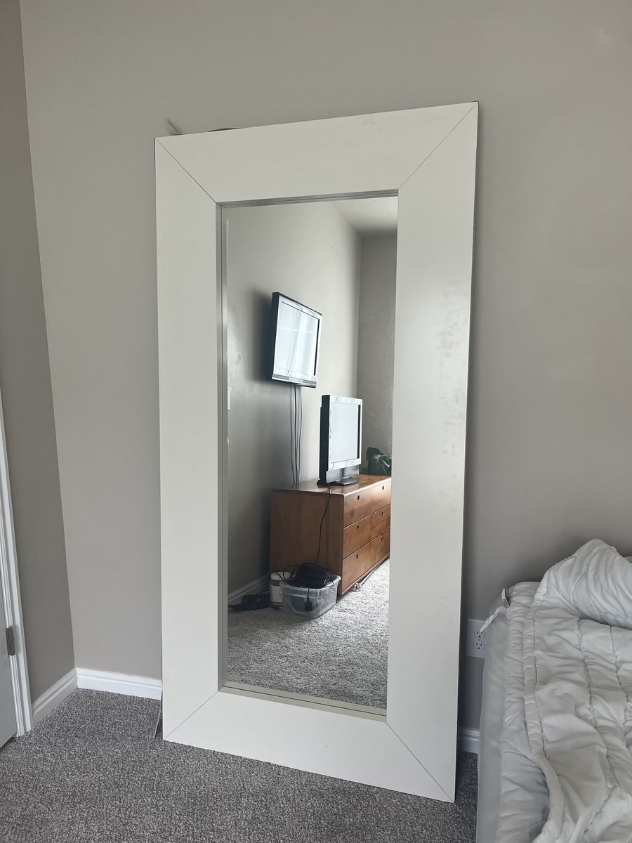 Large full body mirror - good condition