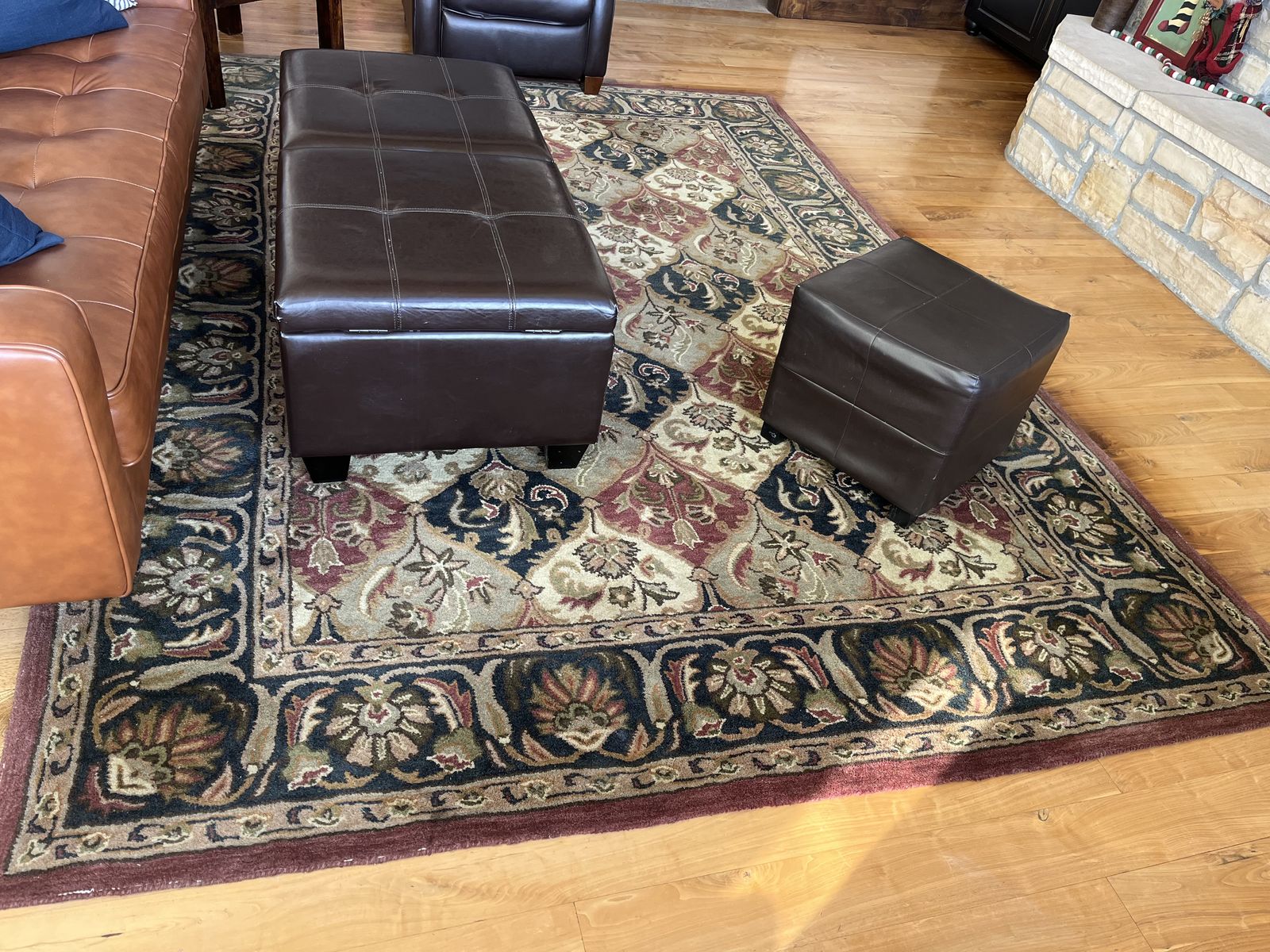 Beautiful 100% Wool 8x10’ Rug