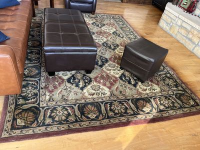 Beautiful 100% Wool 8x10’ Rug