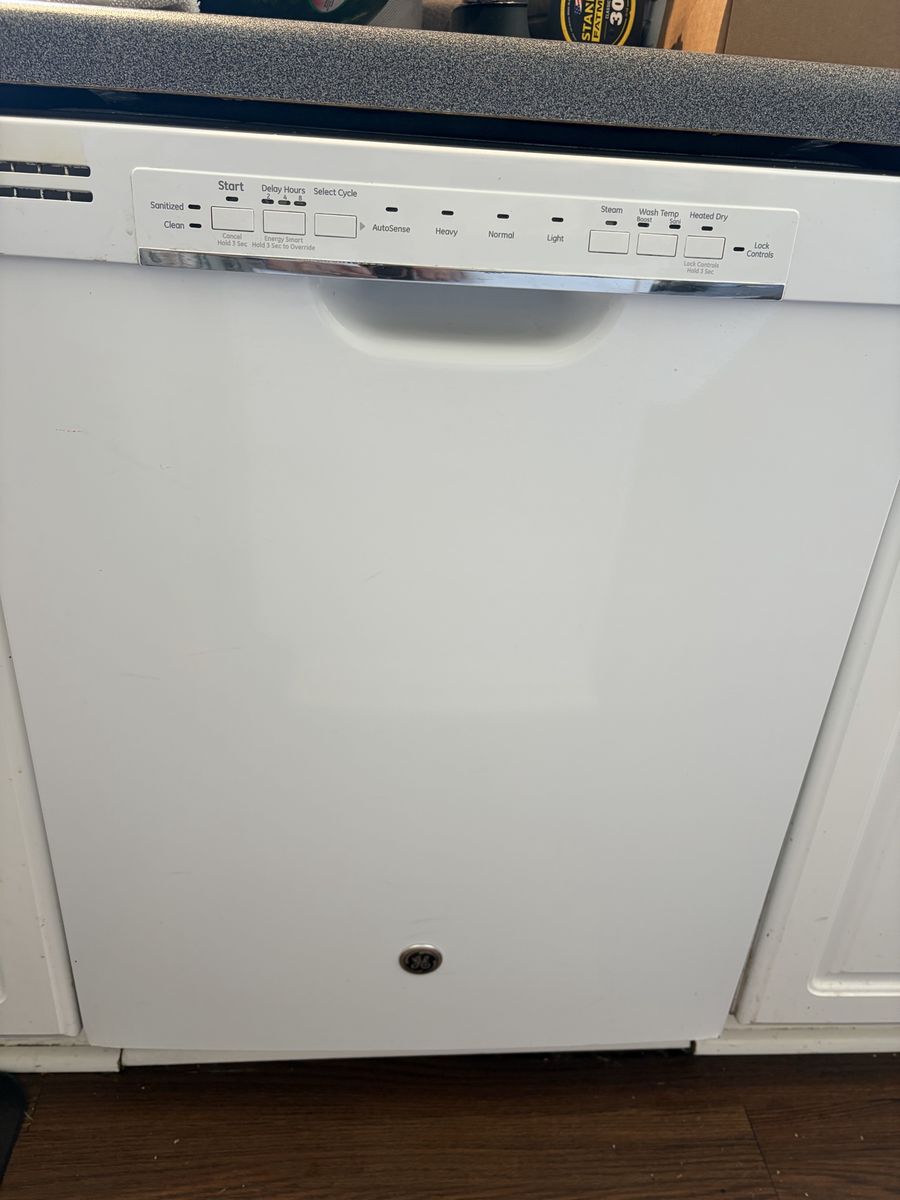GE White Built-In Dishwasher