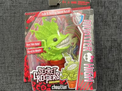 Monster High Secret Creepers Critters Chewlian Figure - Pet of Venus McFlytrap New in Box