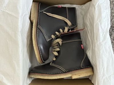 Duckfeet boots size 36 new