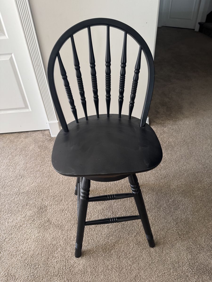 6 Black bar stools 24in