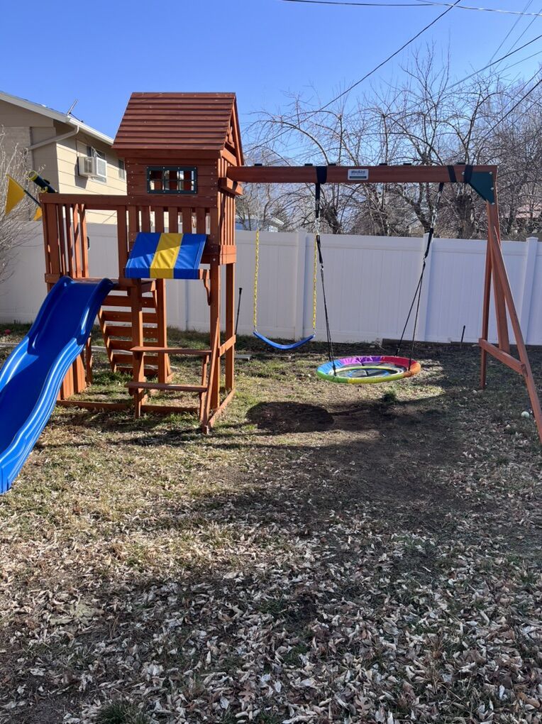 Kids Swingset