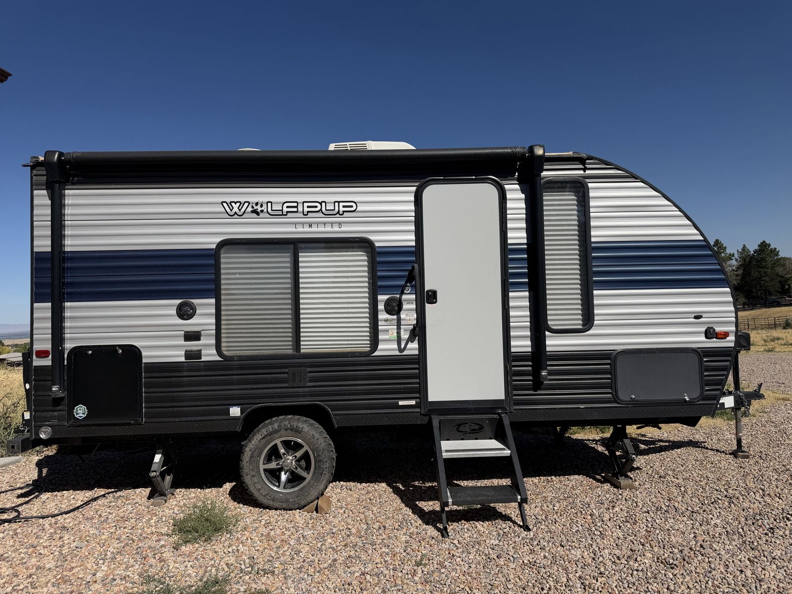 2021 Forest River, Wolf Pup 16FQ - LIKE NEW