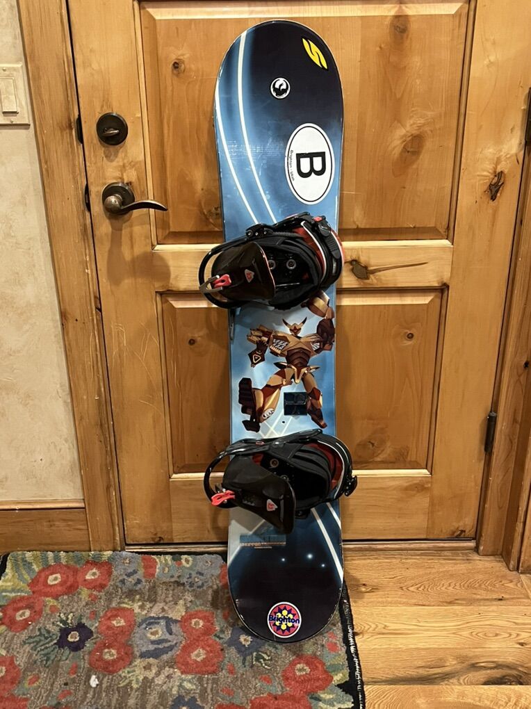 133cm Burton Snowboard+Burton Bindings