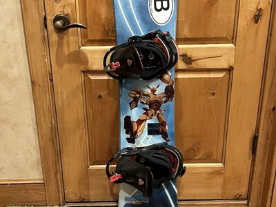 133cm Burton Snowboard+Burton Bindings