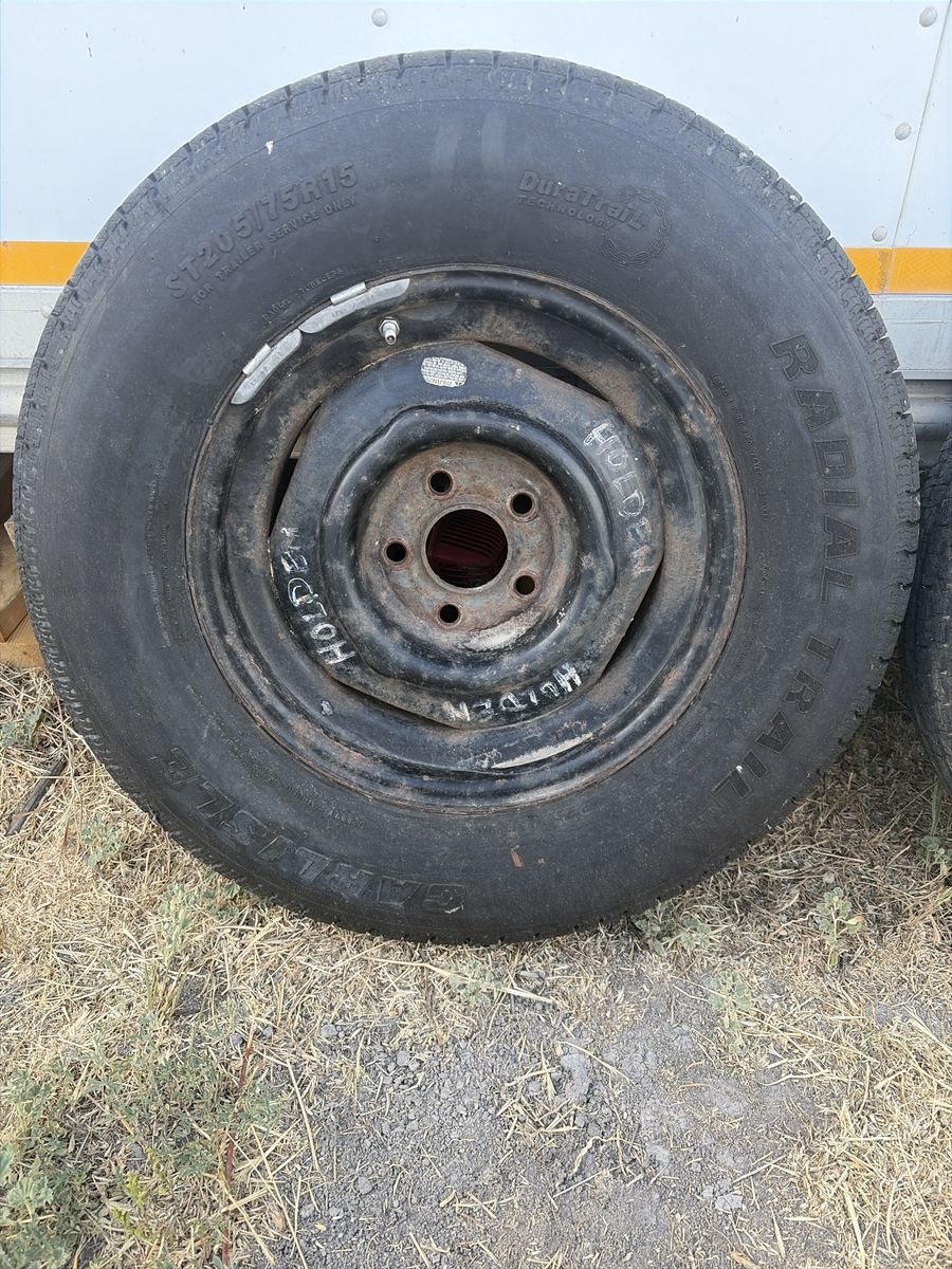 Carlisle DuraTrail ST205/75R15 Trailer Tire with Wheel - For Trailer Service Only
