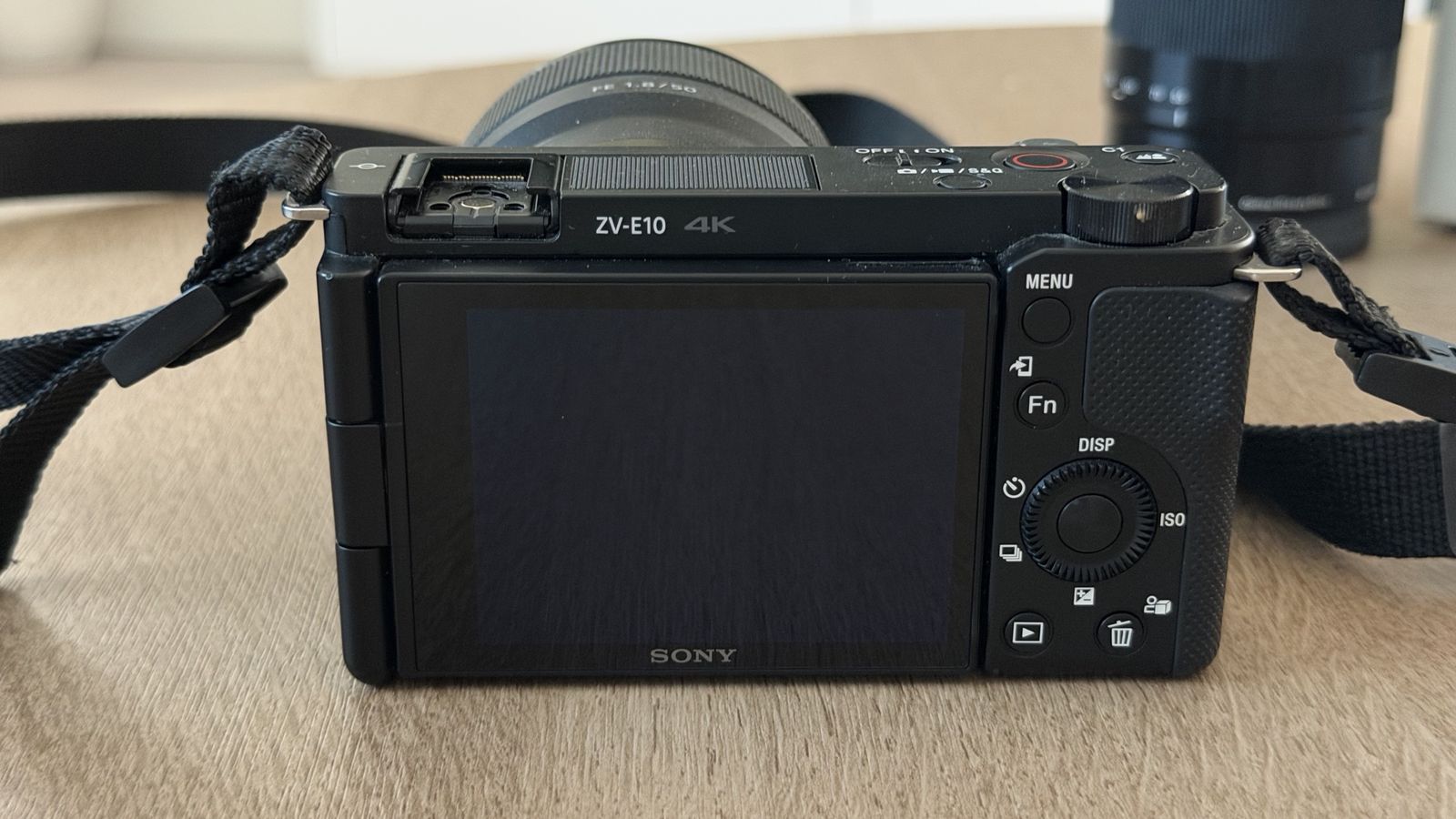 Main image 6