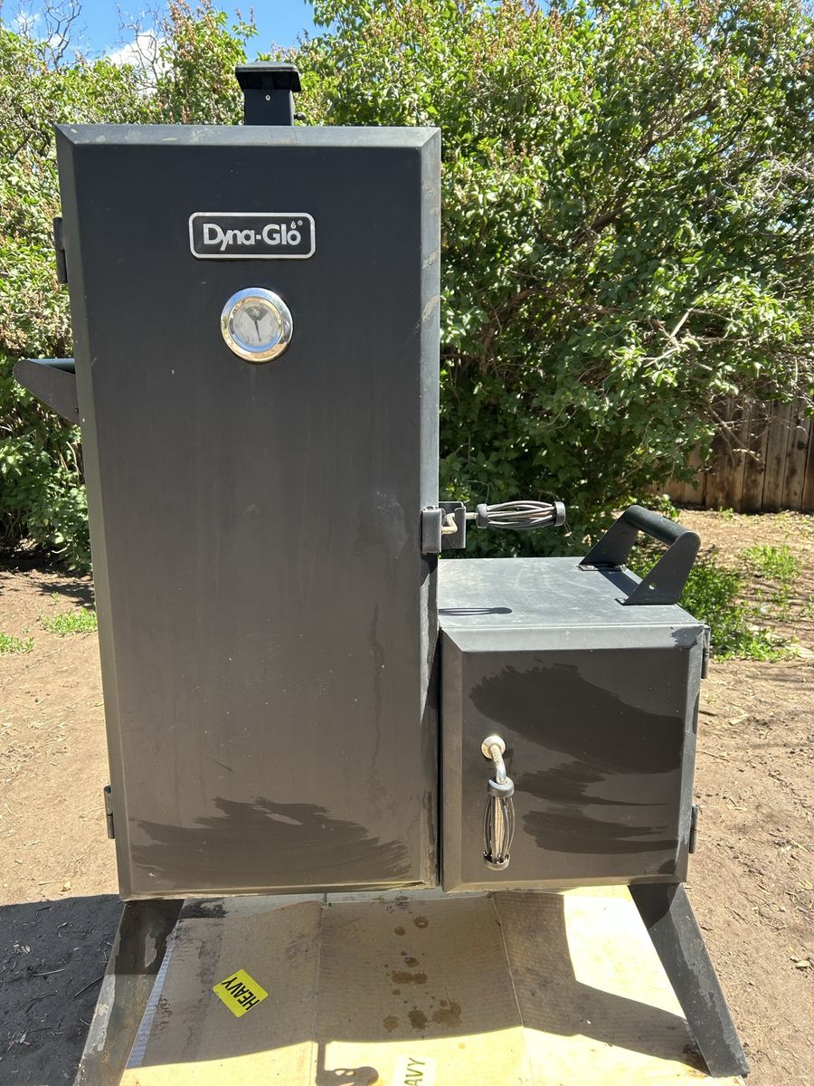 Dino-Glo Smoker