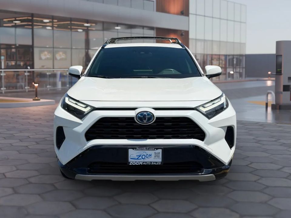 2022 Toyota RAV4 SE