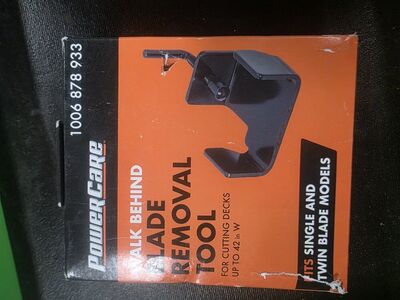 mower blade removal tool