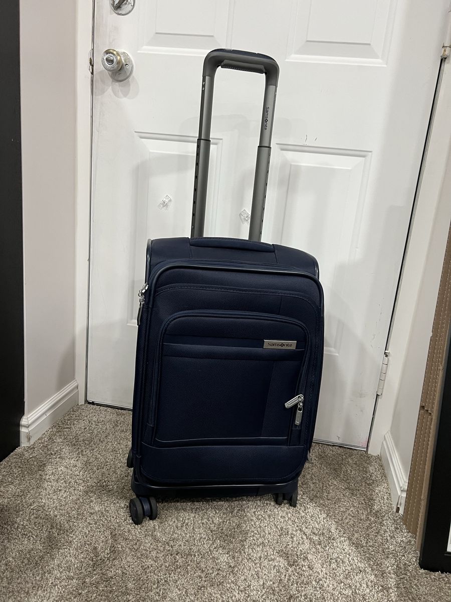 Like New Small Samsonite Suitcase - Carry-On Sized