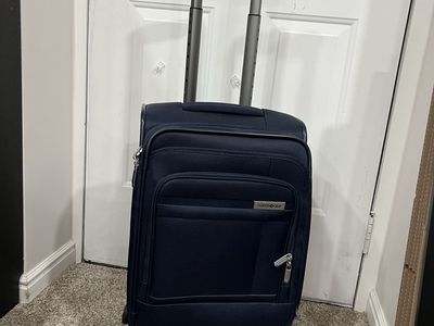 Like New Small Samsonite Suitcase - Carry-On Sized