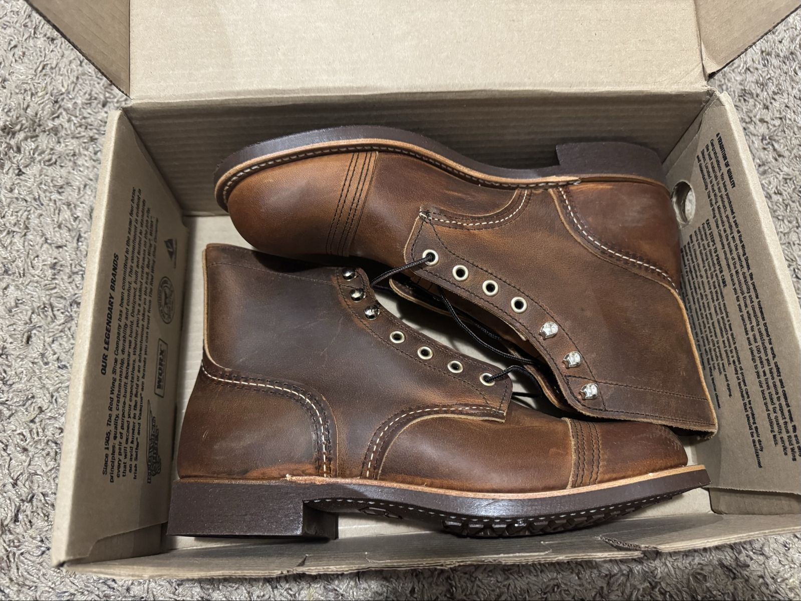 Redwing Iron Rangers Men’s 8.5 #8085 Copper Rough and Tough