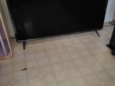 televisión Smart marca TCL