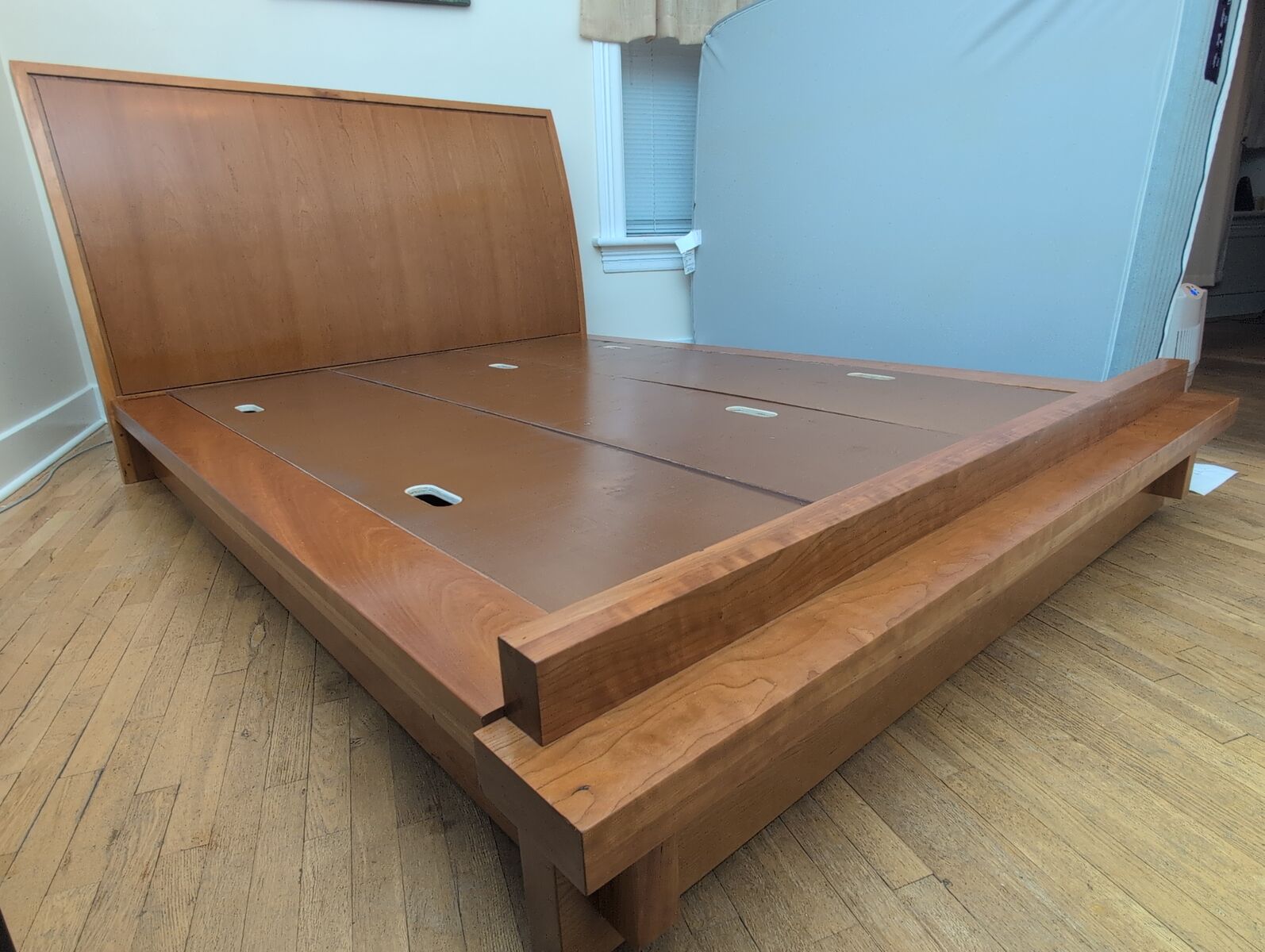 Stickley Tribeca Platform Bed – Queen – Solid Cherry – Discontinued Model – OBO