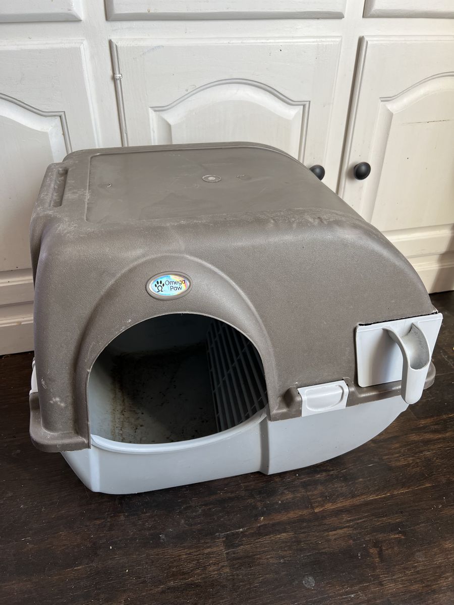 Litter Box -Omega Paw