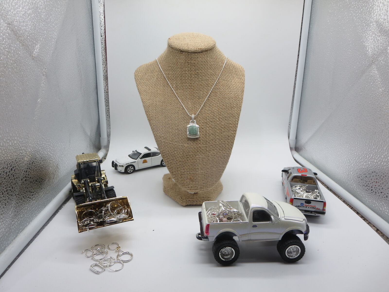 Judith Ripka Sterling Silver Jade pendant w/ 18" necklace