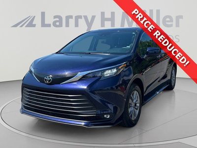2026 Toyota Sienna XLE 8-Passenger