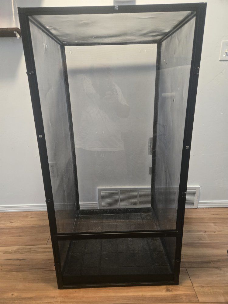 XL reptibreeze