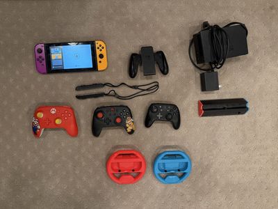 Nintendo Switch + 3 Controllers & 128GB Card