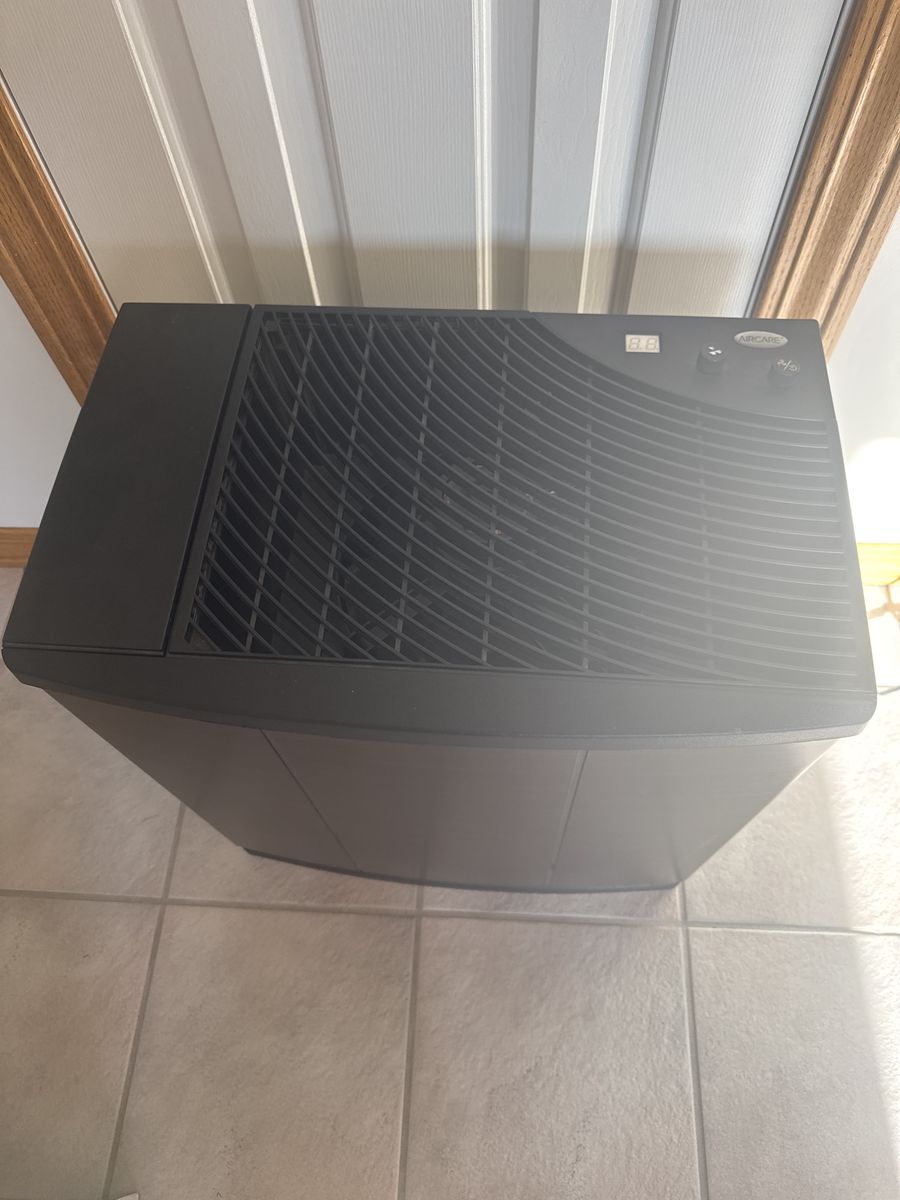 Clean Air Wood Grain Finish Air Purifier - Excellent Condition