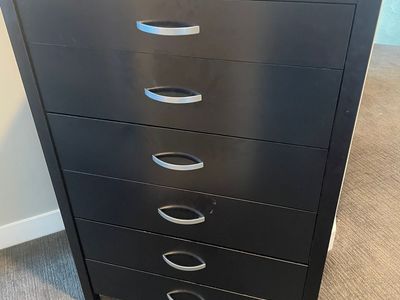 Eurway Bedroom Set