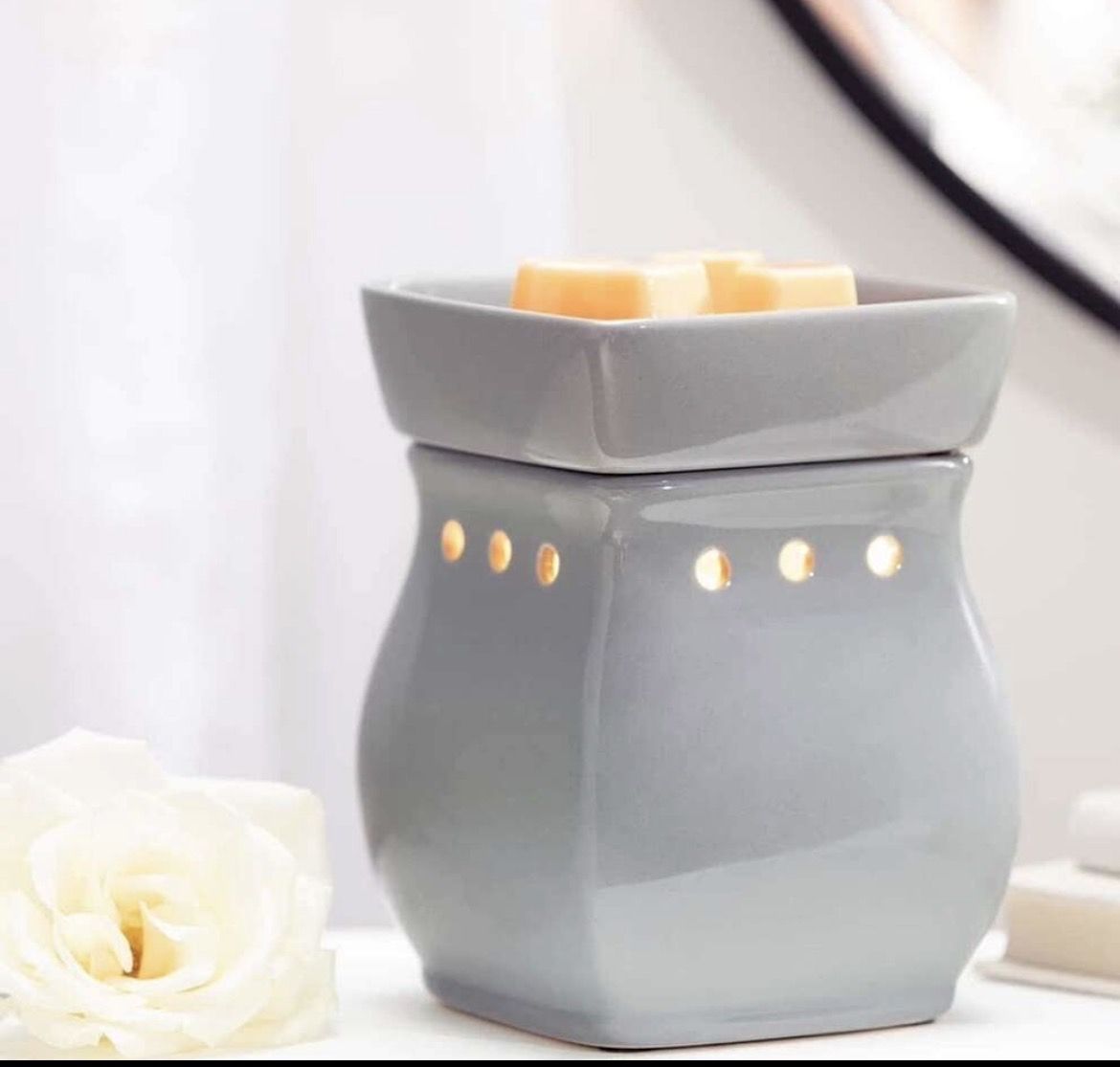 NIB Scentsy Classic Curve Wax Warmer