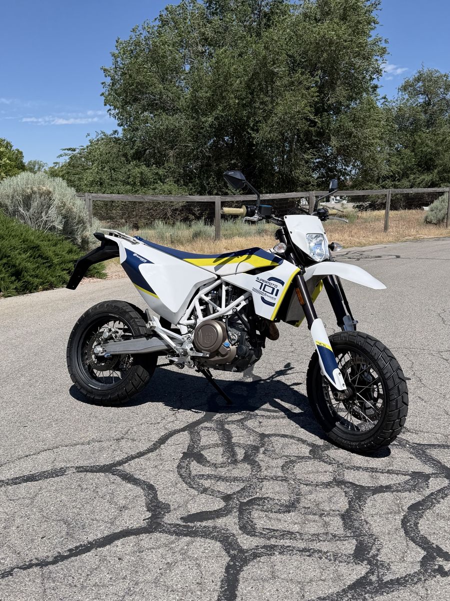2018 Huskavarna 701 Super Moto 701 ABS EFI