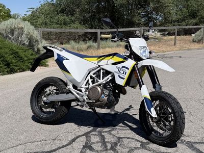 2018 Huskavarna 701 Super Moto 701 ABS EFI