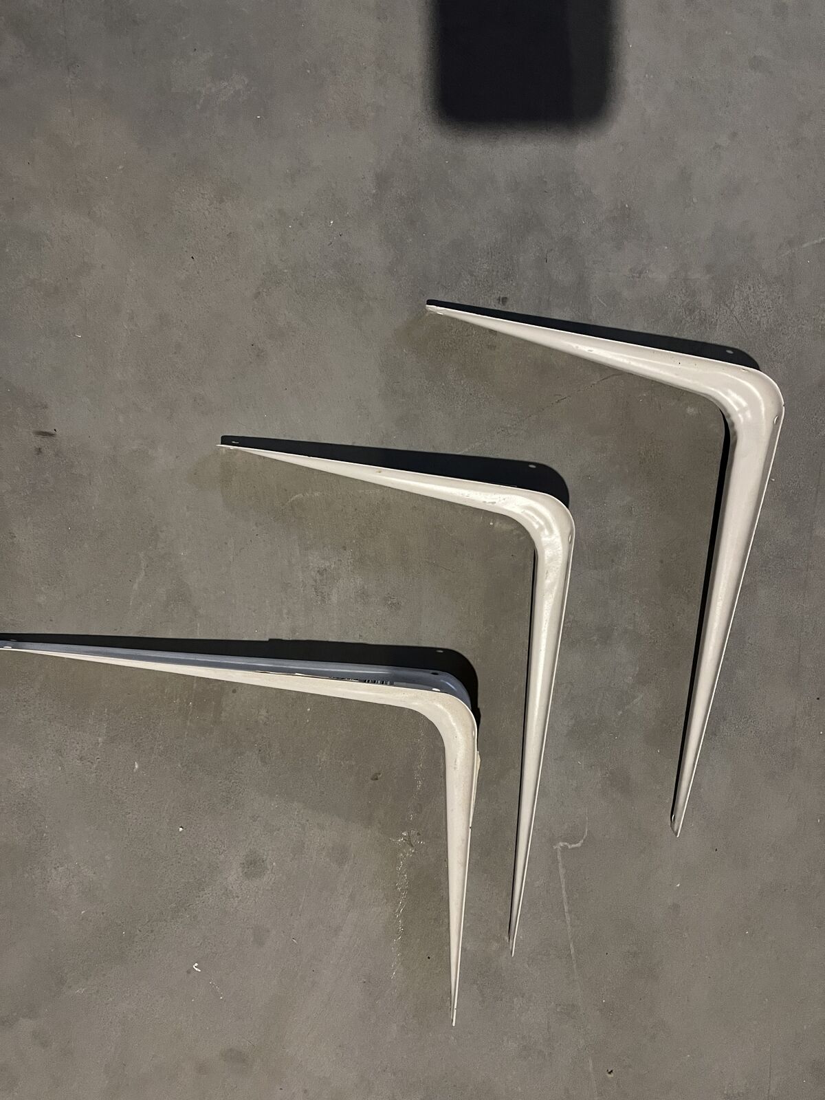 Shelf brackets