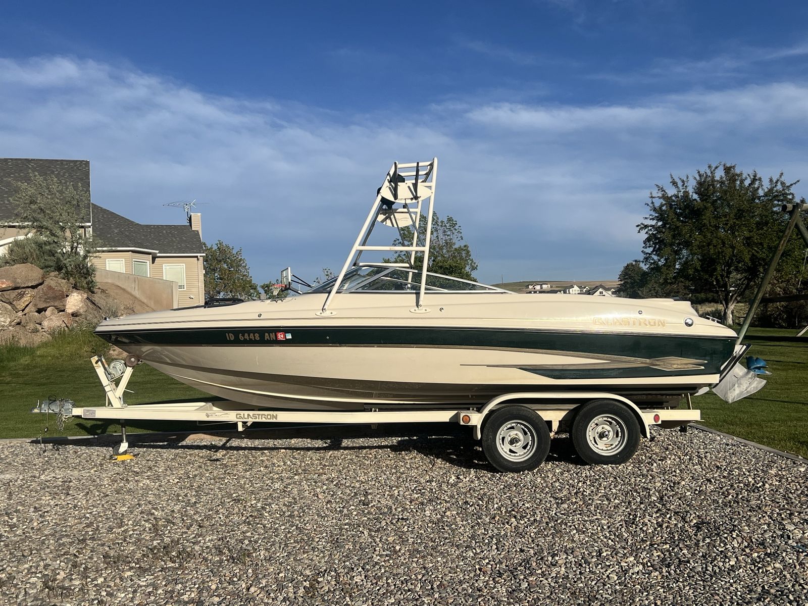 2001 Glastron GX 225 **only 277 hours