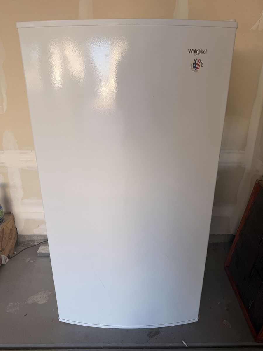 Whirlpool Upright Freezer - White, Energy Verified, Fast Freeze Function