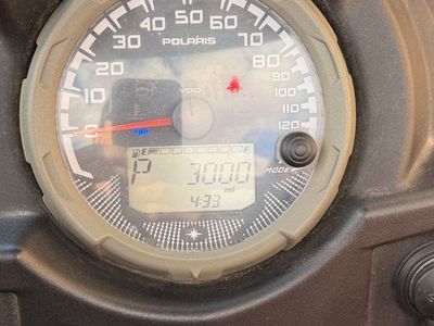 Polaris Razor 2016 900