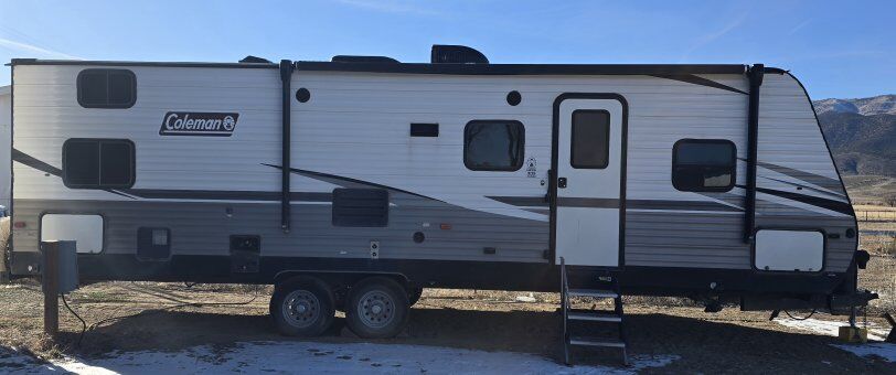 2021 Coleman Travel trailer