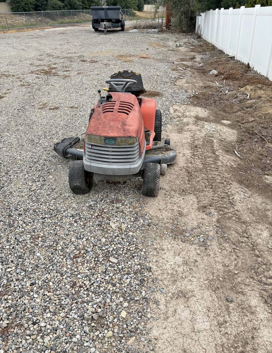 Scotts Riding Lawn Mower 