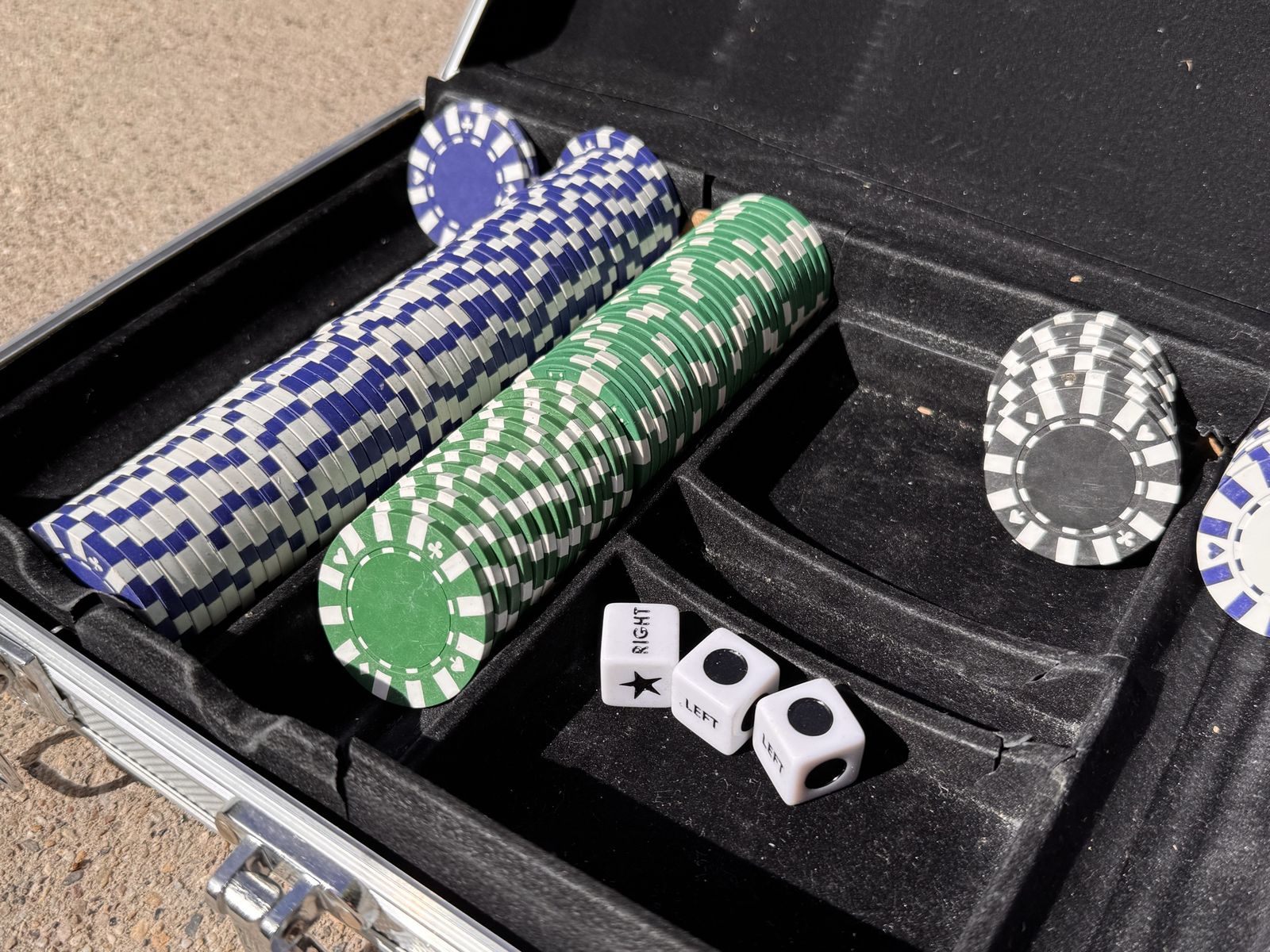Poker Chip with Travel Storage Case