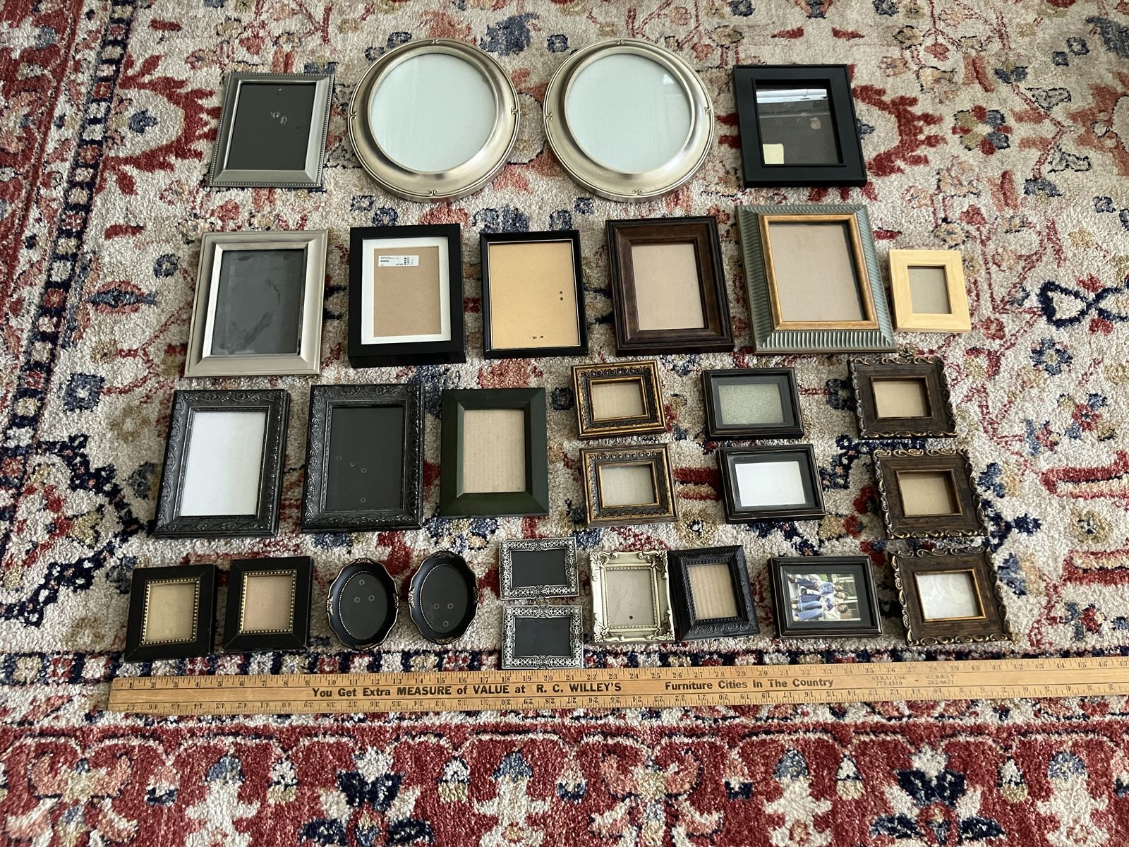Various sizes and styles of frames