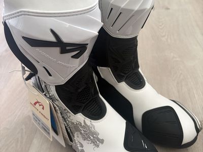 Mocha night riding boots