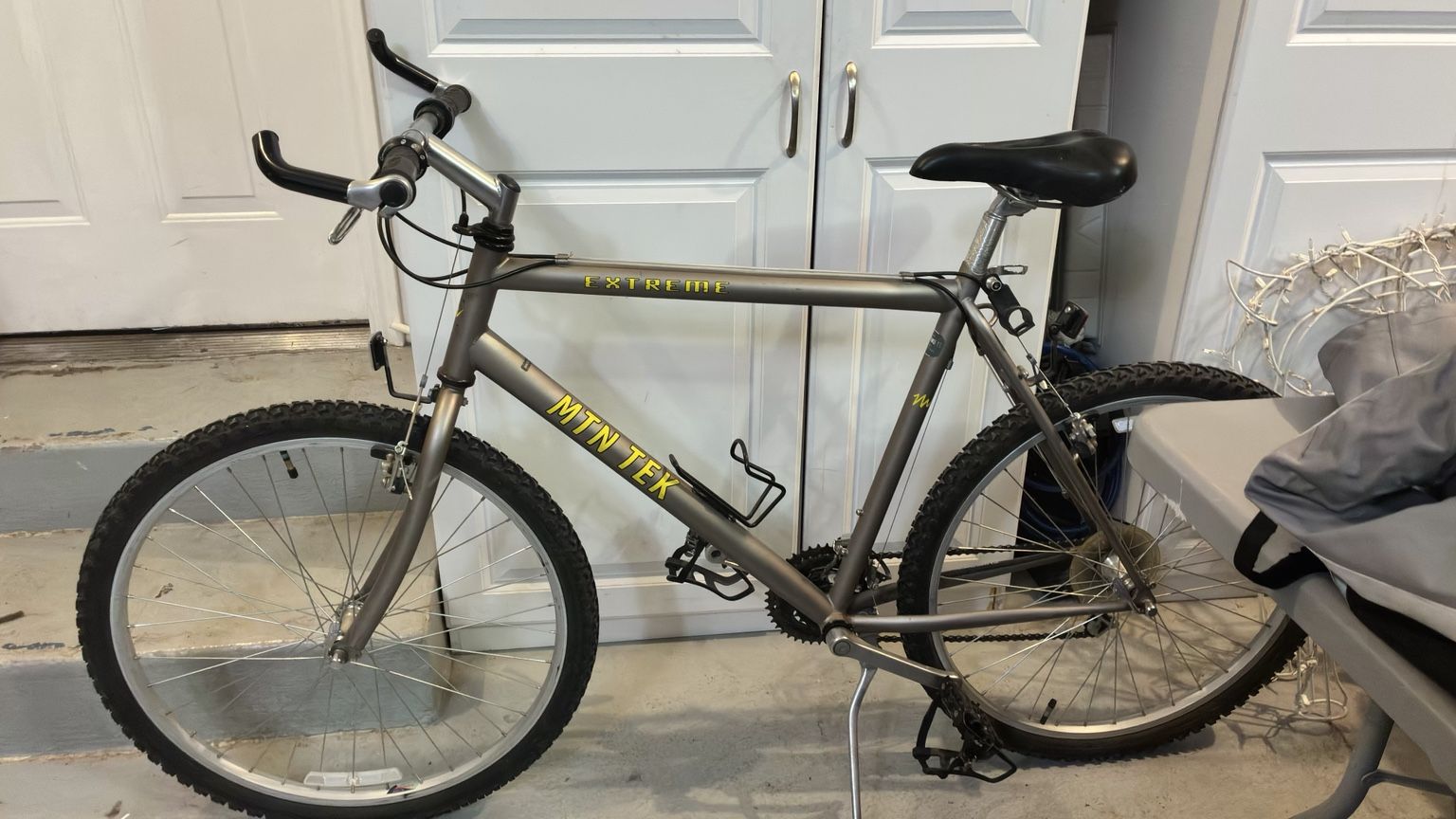 MTN TEK Extreme Vintage Mountain Bike – 26” – $150