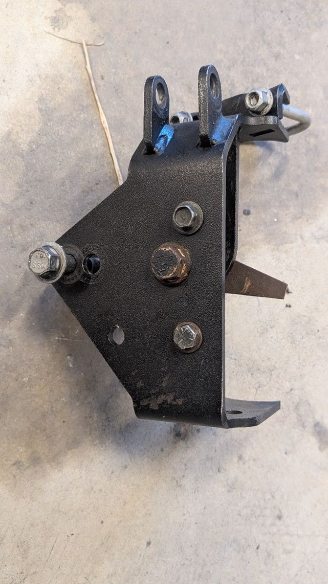 JK Yeti front track bar bracket
