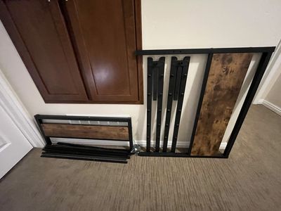 Twin Size Metal Bed Frame with Vintage Wood Headboard