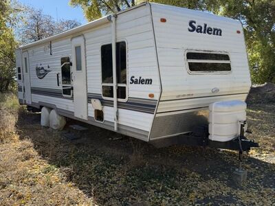 Salem camp Trailer
